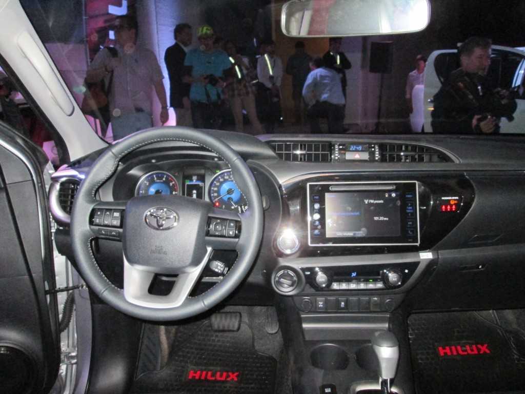 Toyota-All-New-Hilux-2016-Primer-d%C3%ADa-11.JPG