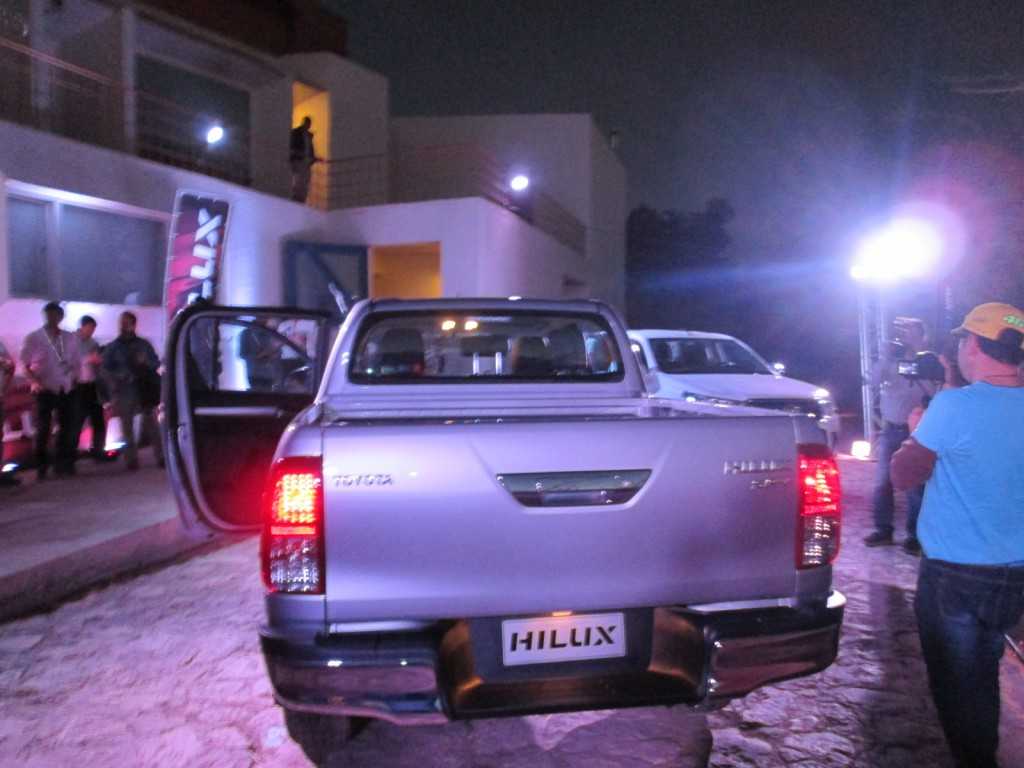 Toyota-All-New-Hilux-2016-Primer-d%C3%ADa-9.JPG