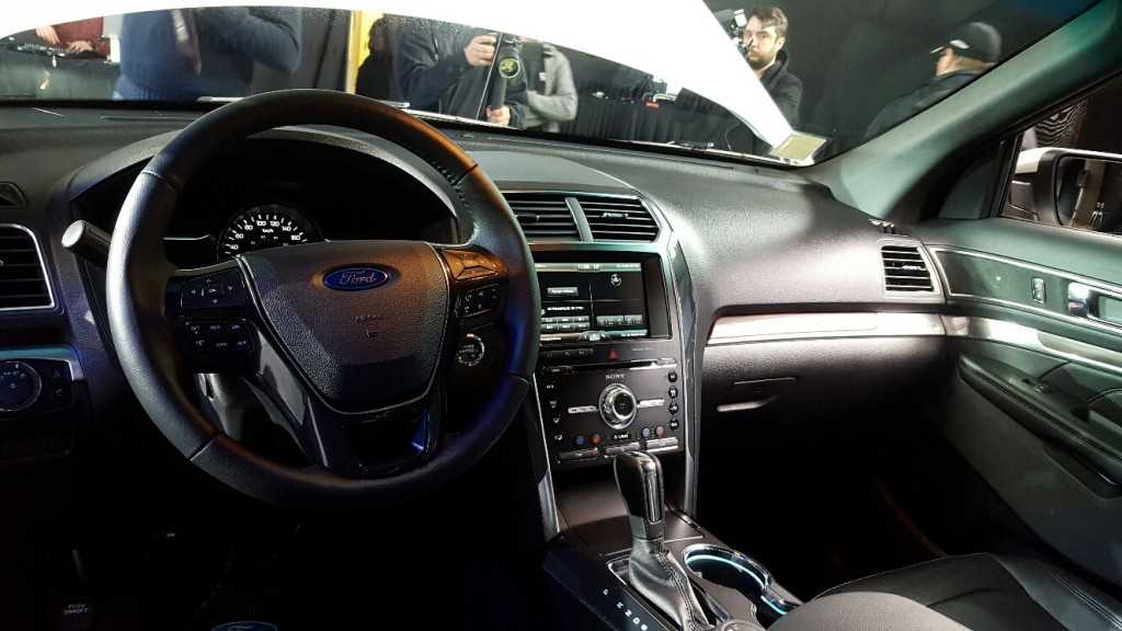 Ford Explorer 2016 (4)