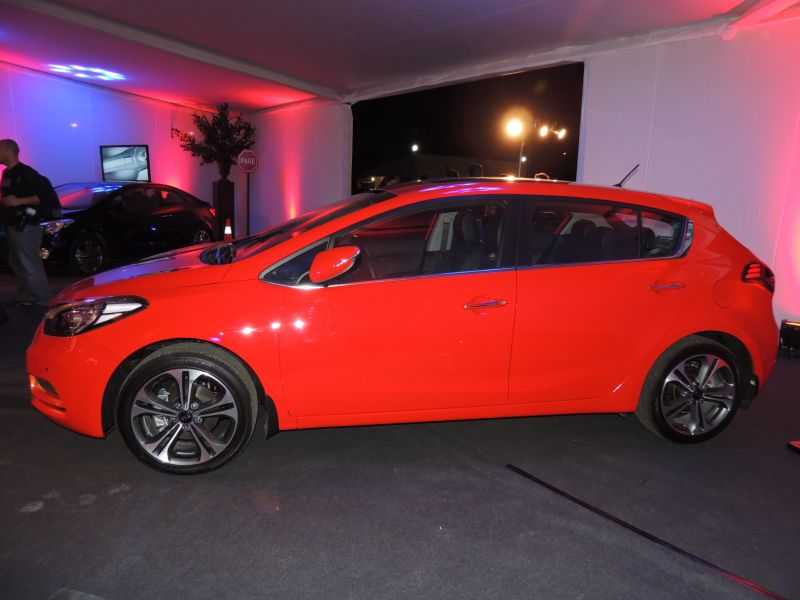 kia-cerato5-lanzamiento-2013-11