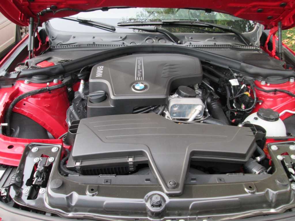 BMW 328i Sport 2015 Test Drive Rutamotor (26)