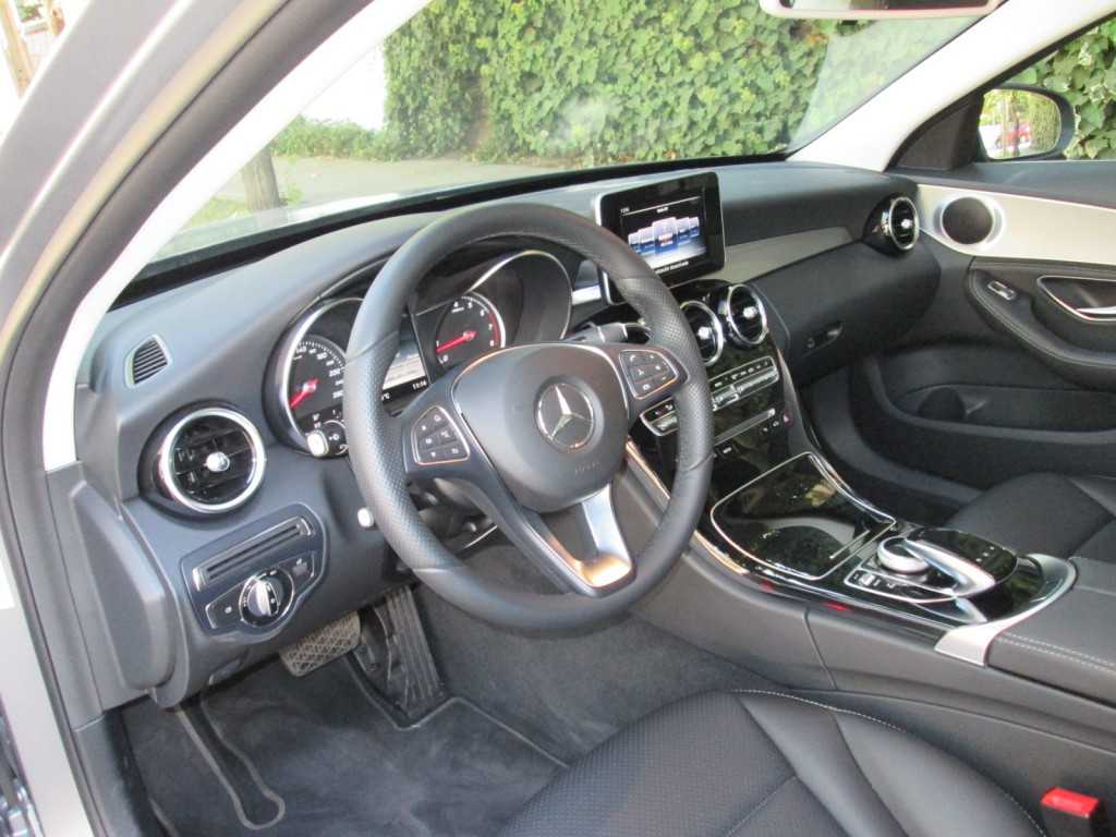 Mercedes Benz C200 2015 Test Drive Rutamotor (34)