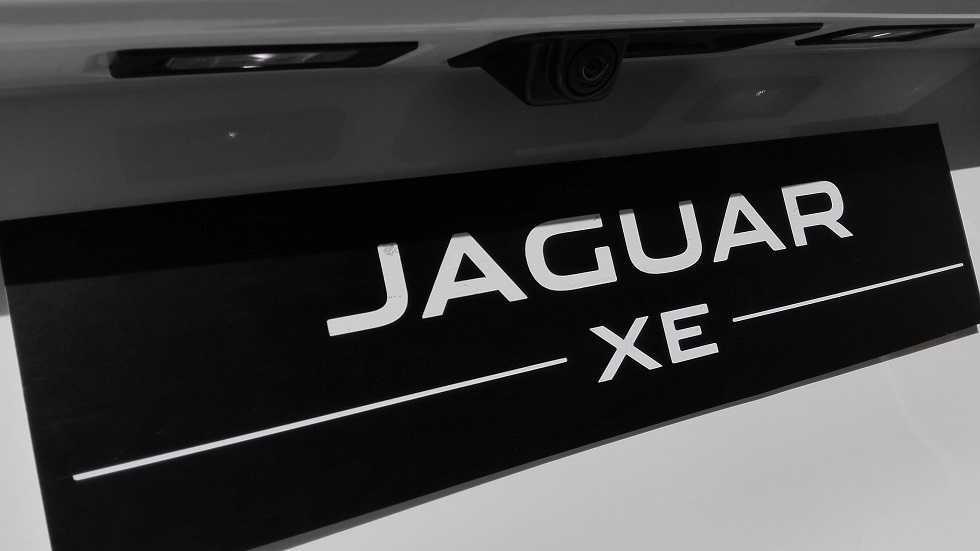 jaguar-xe-diesel-fotos-34