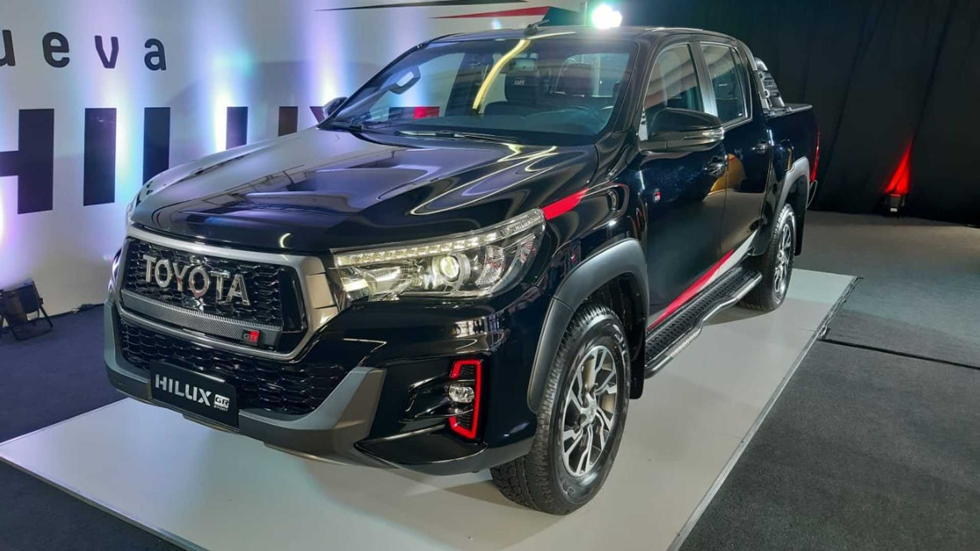 Toyota Hilux GR Sport suma un nuevo motor V6 4.0 gasolina Rutamotor
