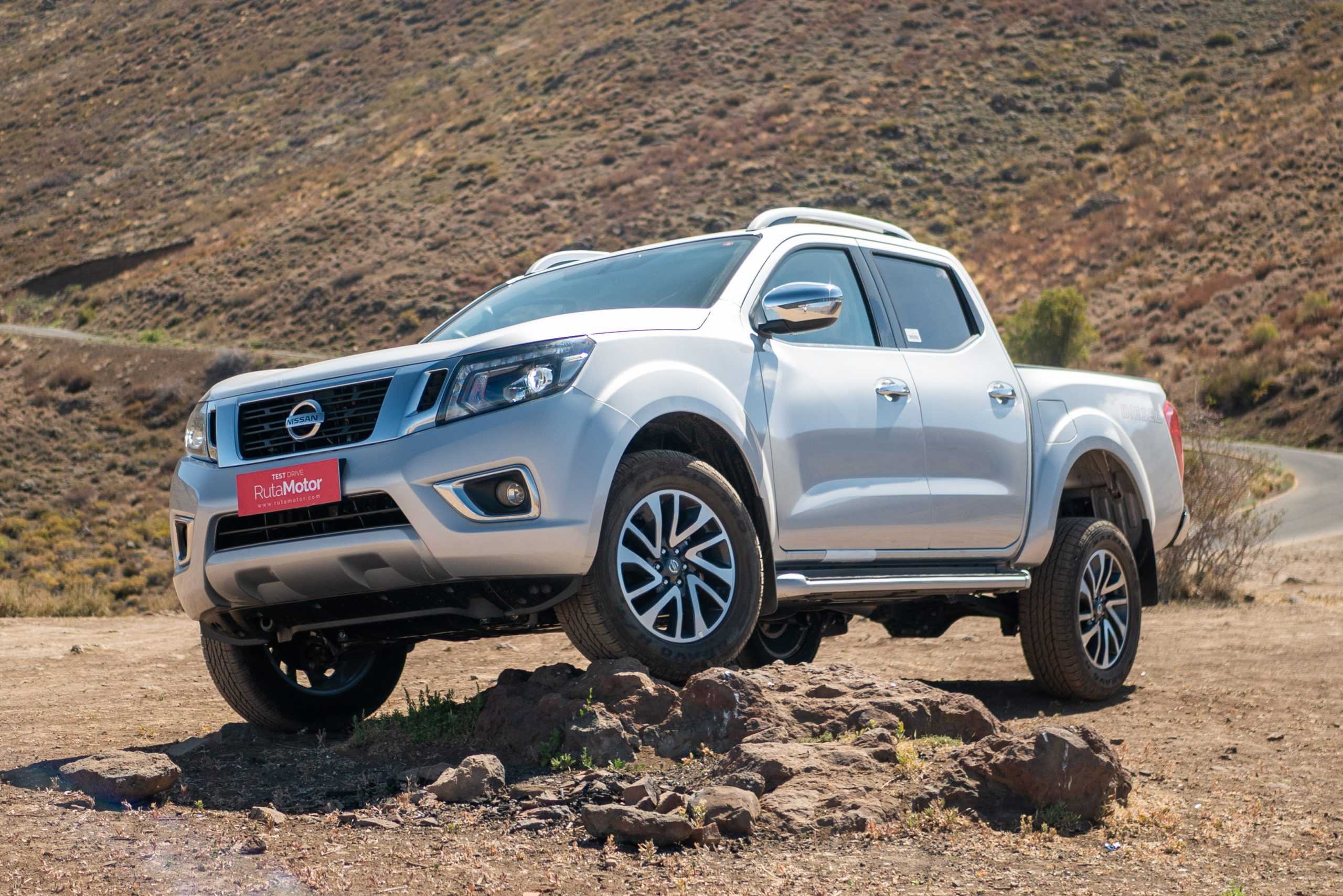 Nissan NP300 Navara 2.3 LE 4x4 158 Hp Japonesa a la segura Rutamotor