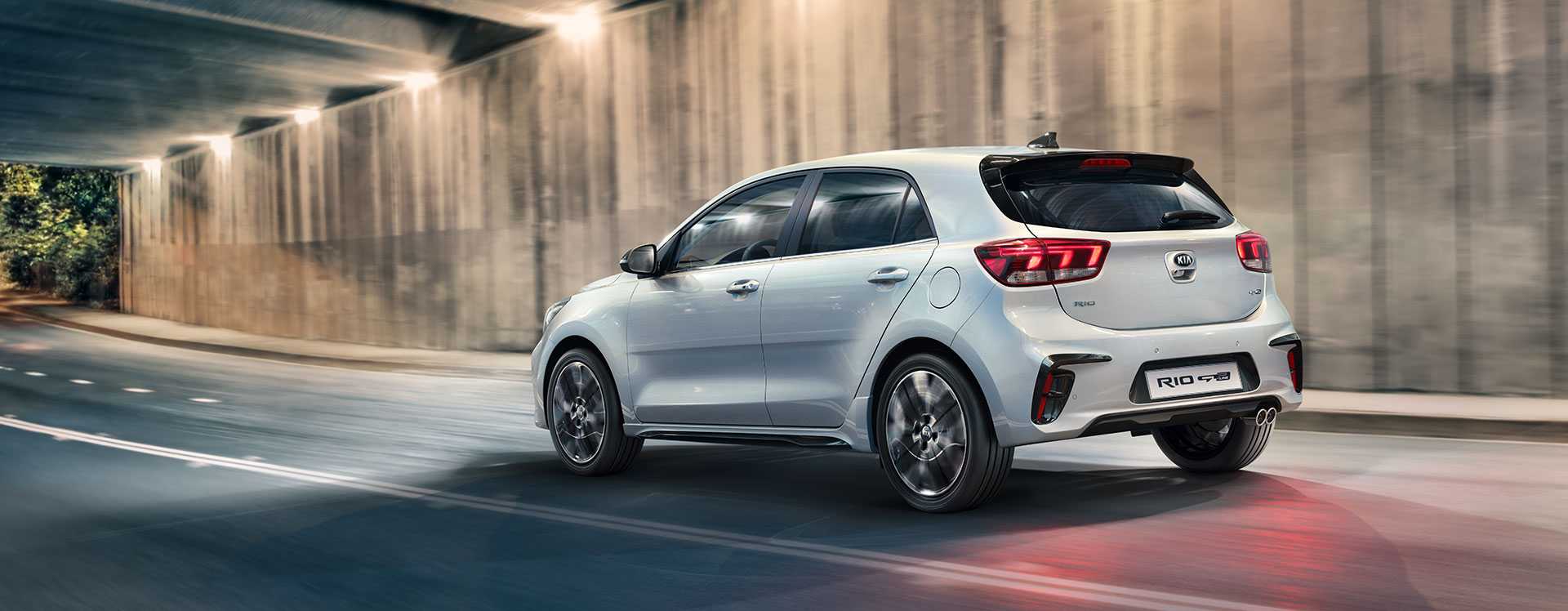 KIA actualiza el Rio5 con versiones semihíbridas - Rutamotor