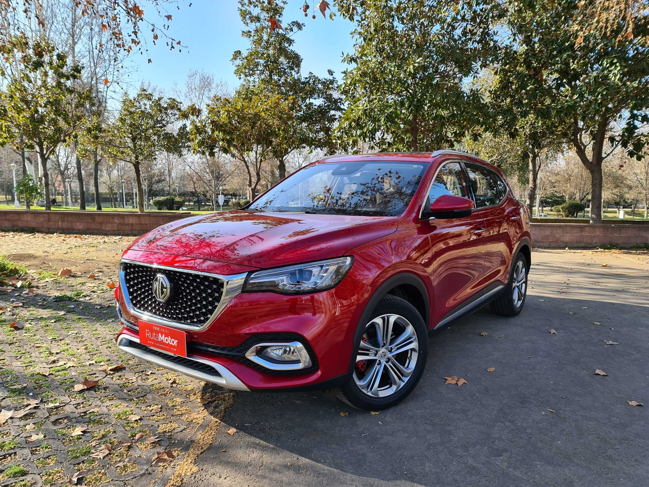 Mg hs автомобиль