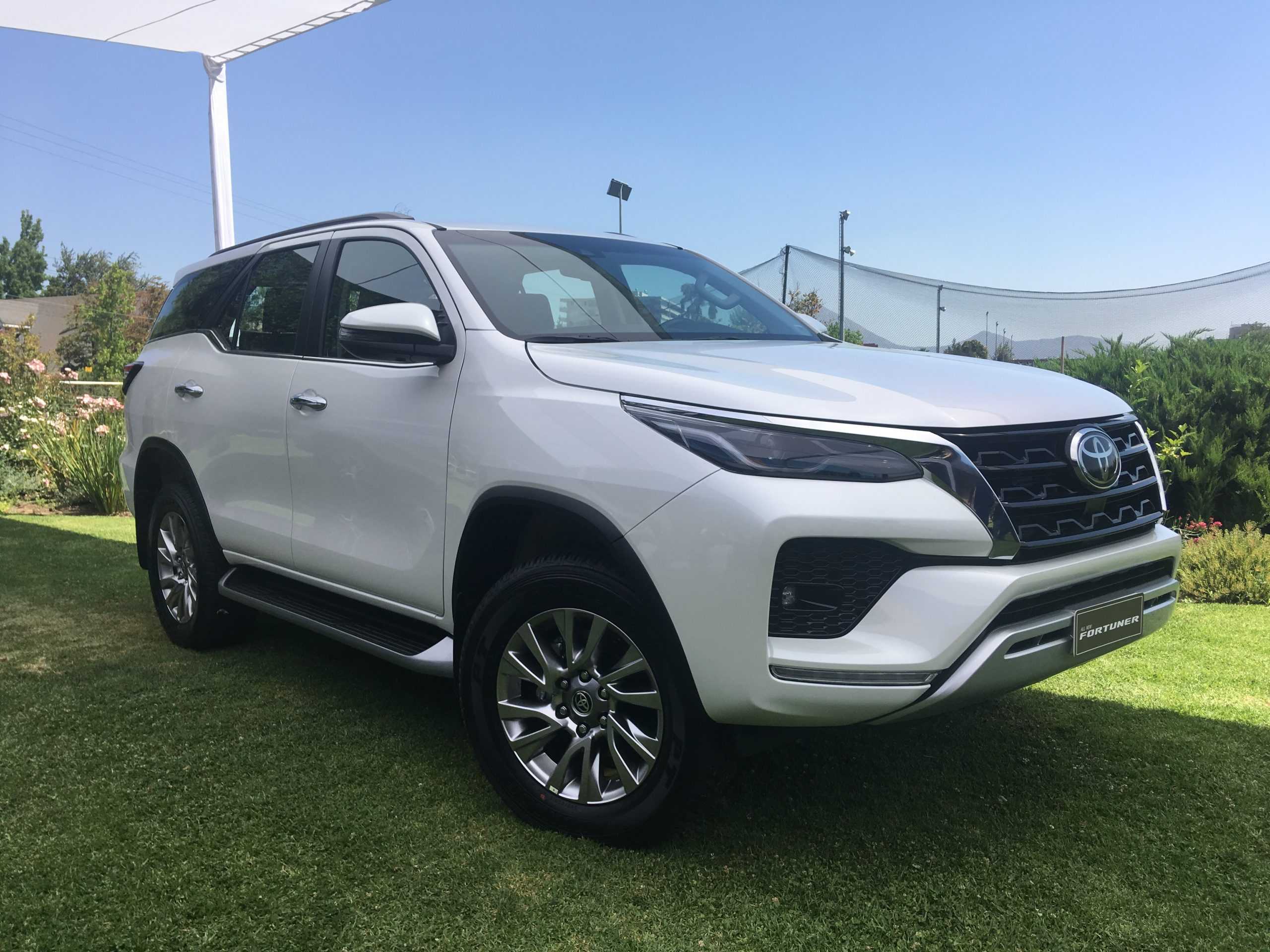 Toyota Fortuner 2021 llega a Chile con mejoras en diseño, mecánica y