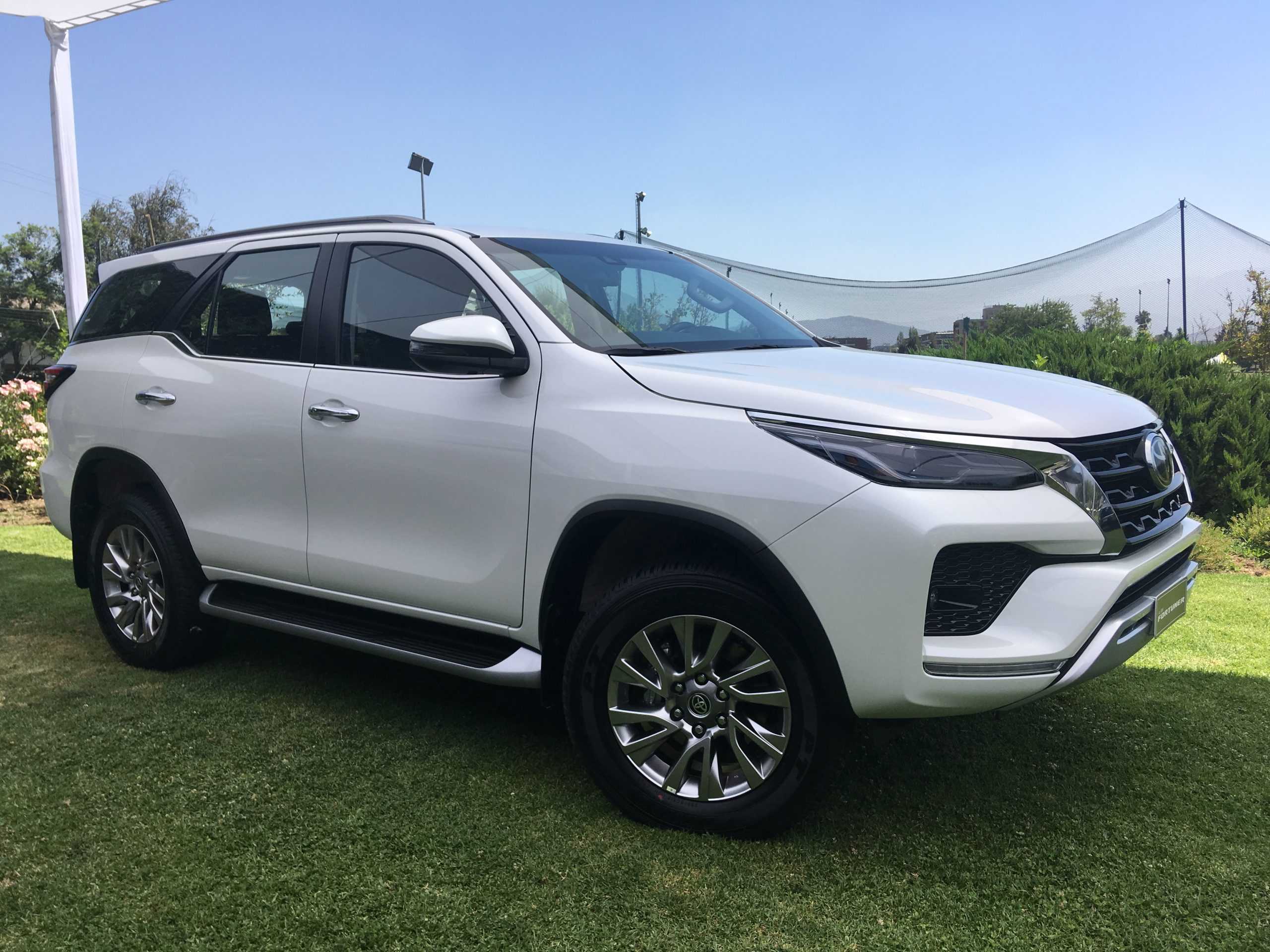 Toyota Fortuner 2021 llega a Chile con mejoras en diseño, mecánica y