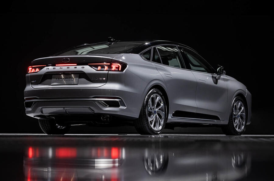 El nuevo Ford Fusion 2023 hace su estreno en China