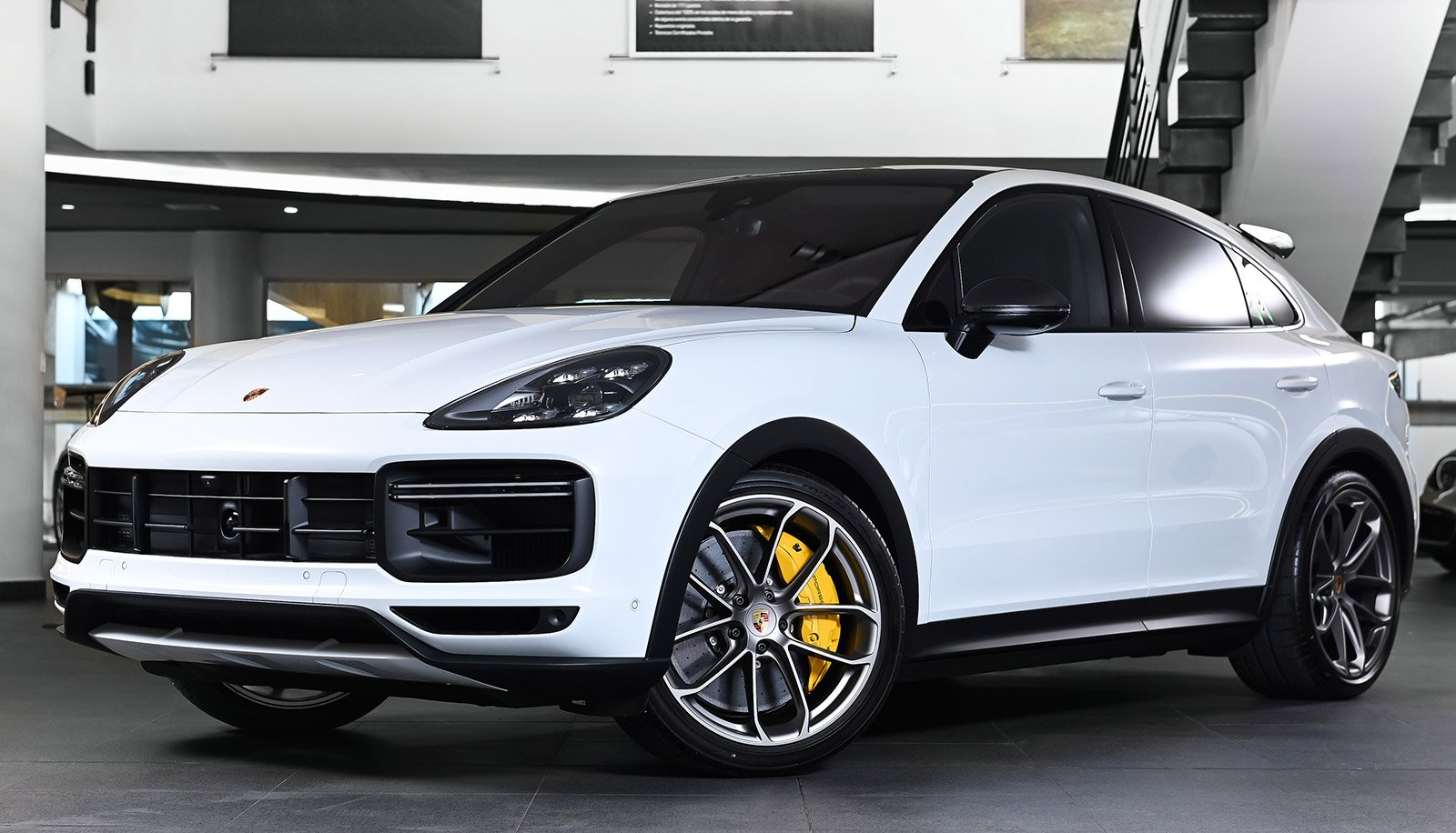 Llega a Chile el nuevo Porsche Cayenne Turbo GT con 631 HP