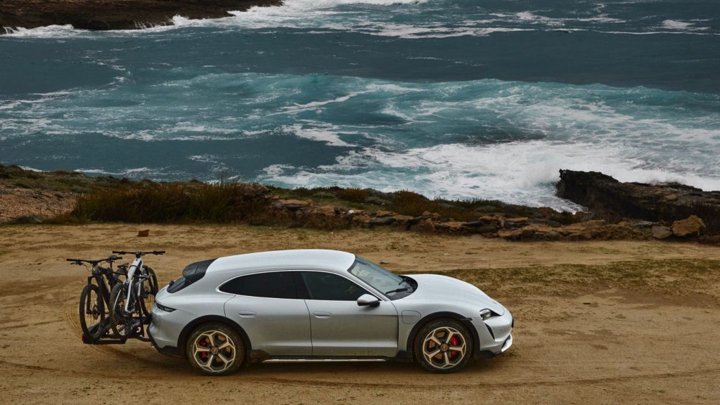 station wagon