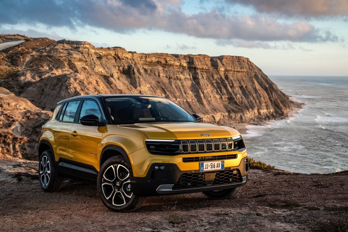 2023-Jeep-Avenger-00005