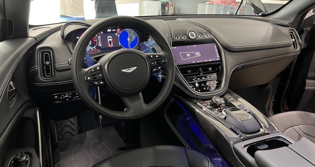 Aston Martin DBX