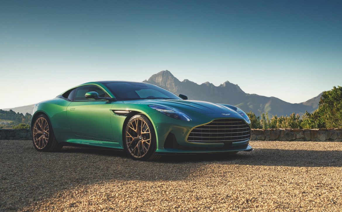 Aston Martin DB12