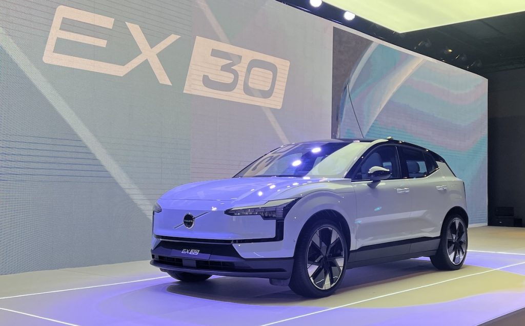 EX30