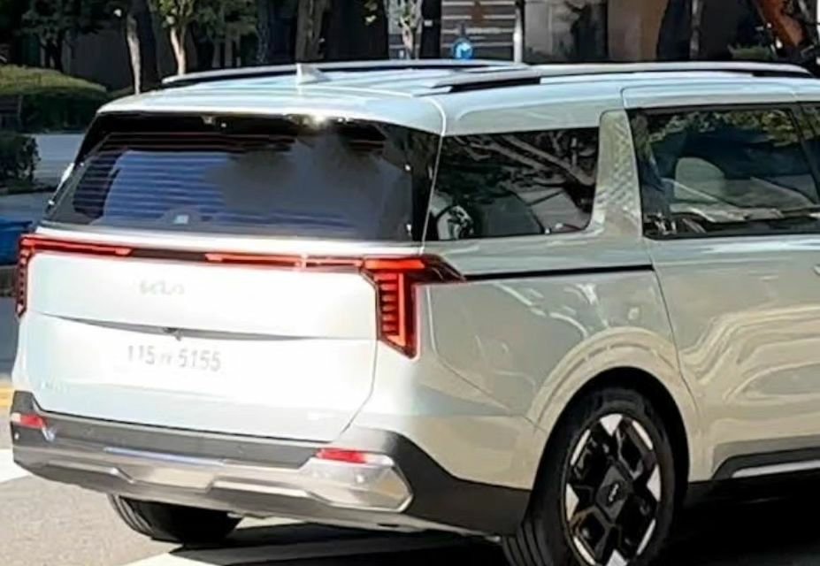 Kia Carnival Rutamotor 0
