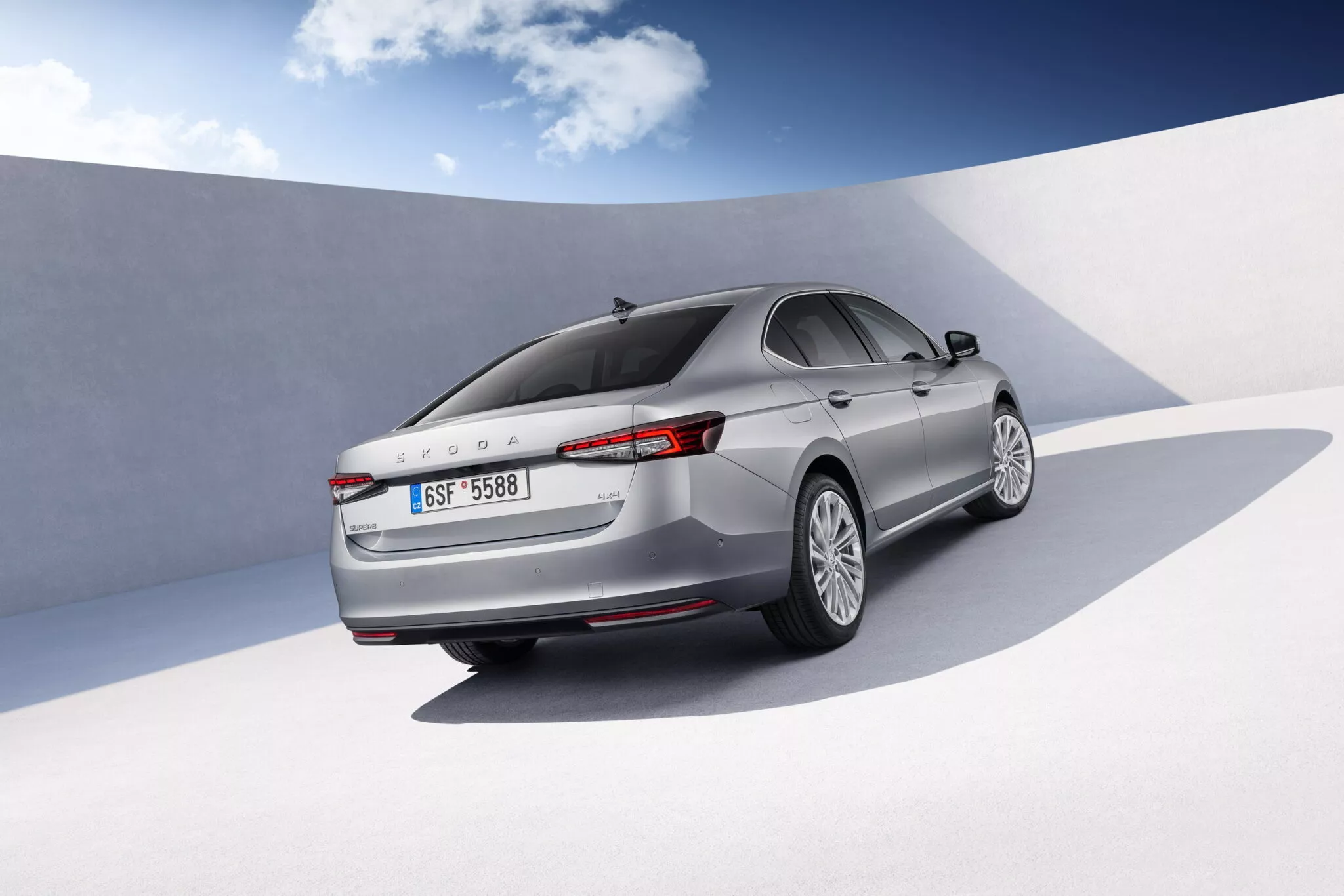 El Skoda Superb 2024 ya es una realidad - Rutamotor