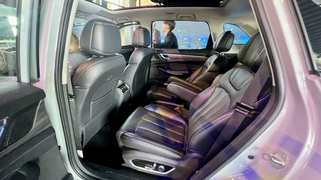 DFSK SUV 600