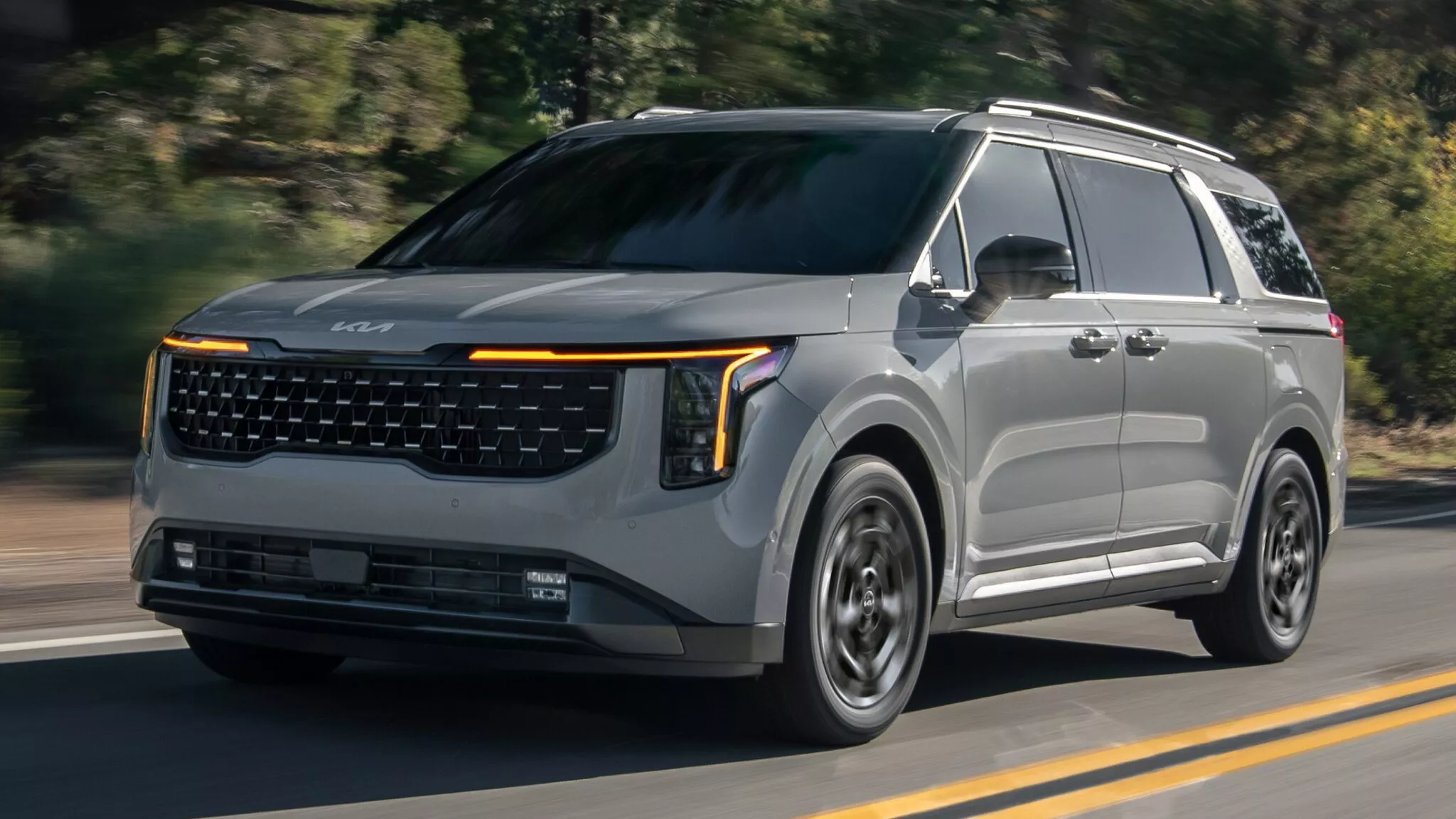Kia hace a las minivan relevantes con el facelift del Carnival 2025 Rutamotor