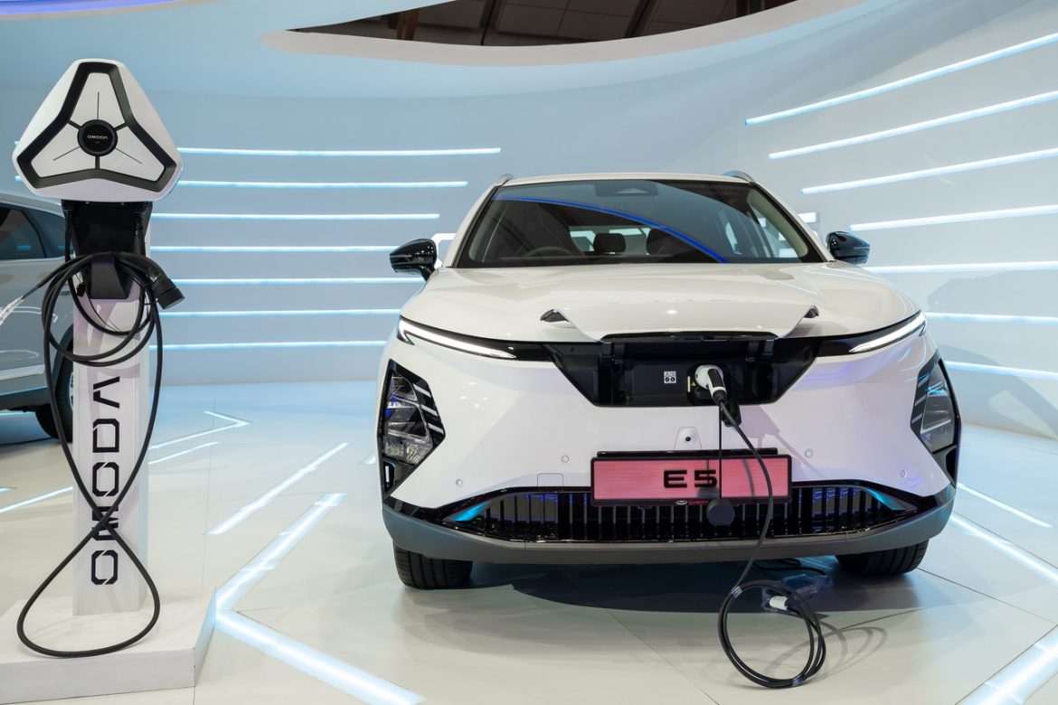 Omoda E5