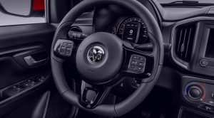 700