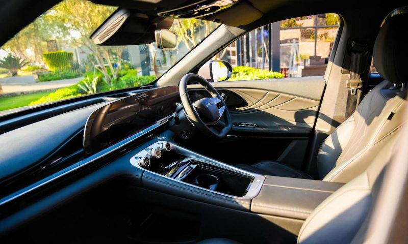 Omoda C9