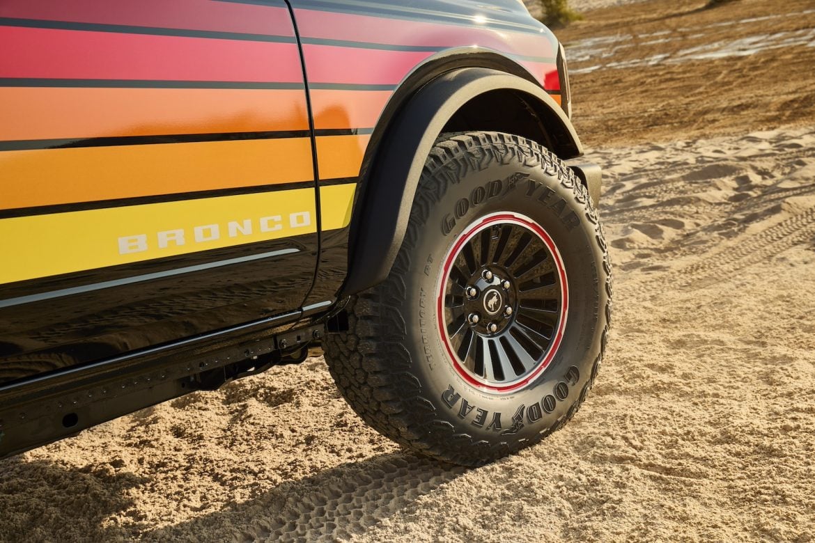 Ford Bronco Retro Rutamotor 13