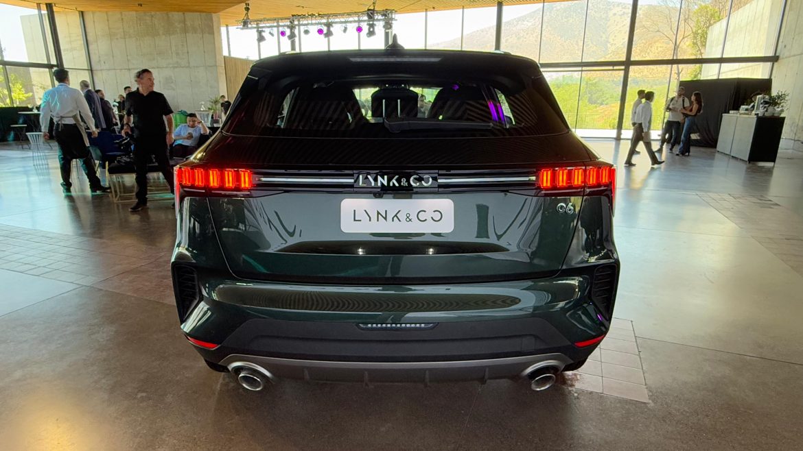 Lynk & Co 06–