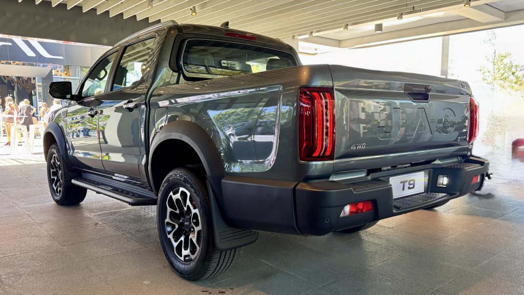 JAC T9