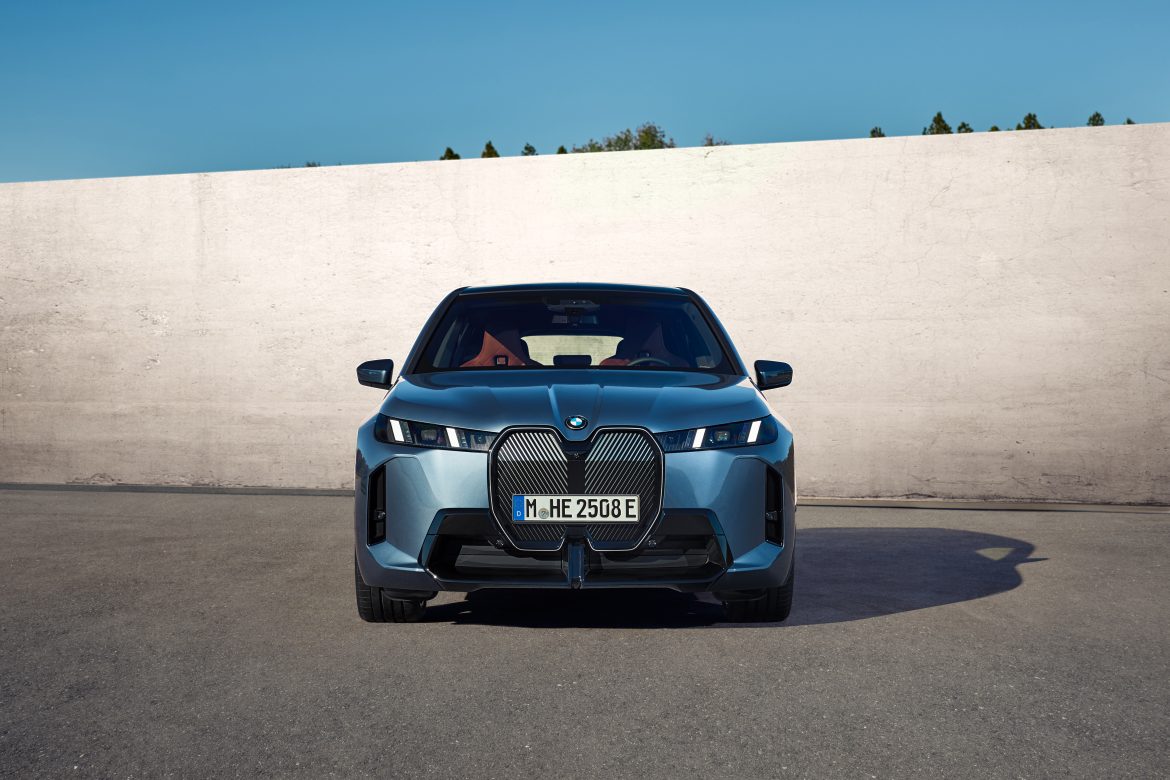 BMW iX