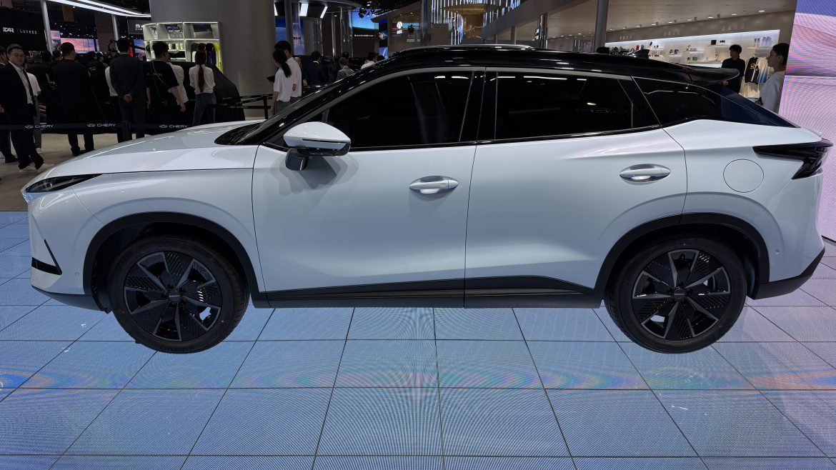 Omoda C5 híbrido