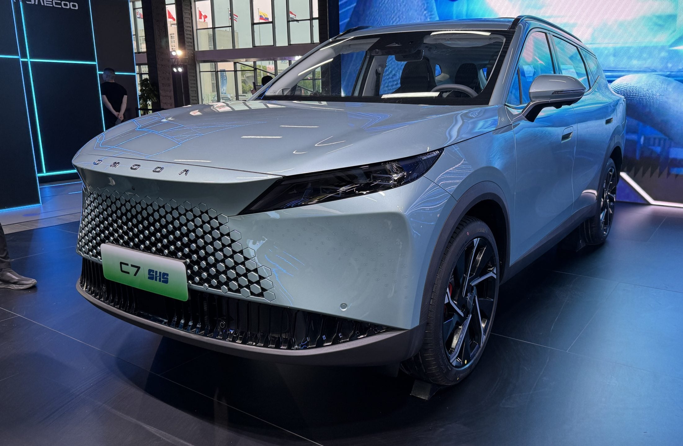 Omoda C7
