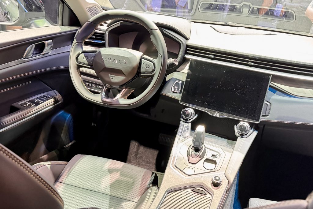Lynk & Co 01