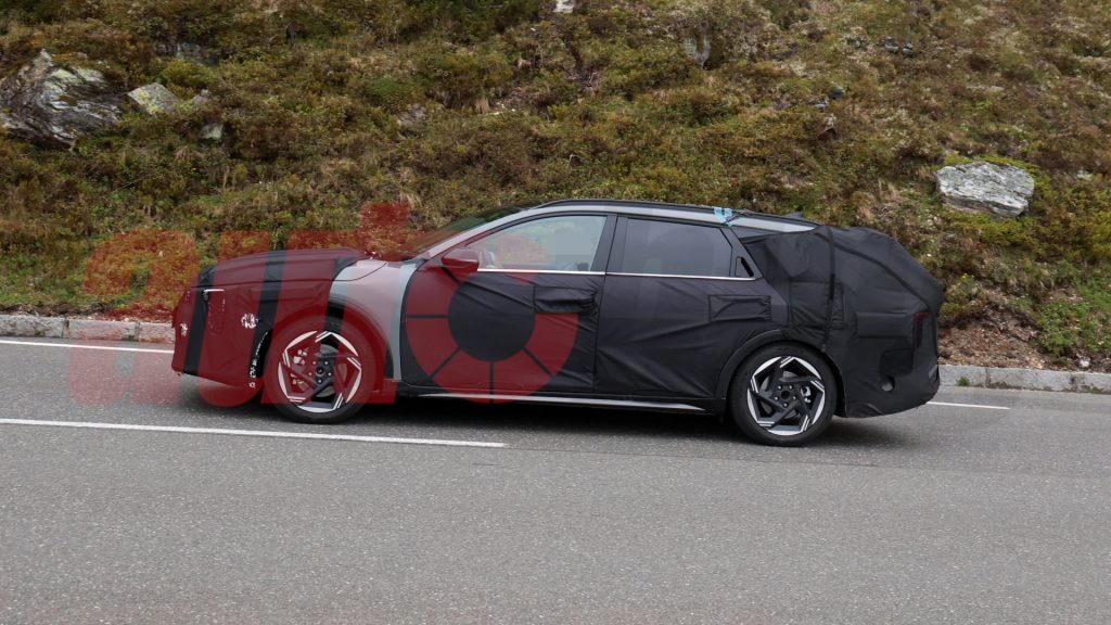 Kia K4