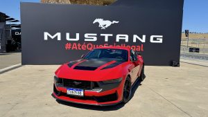 Ford Mustang Dark Horse