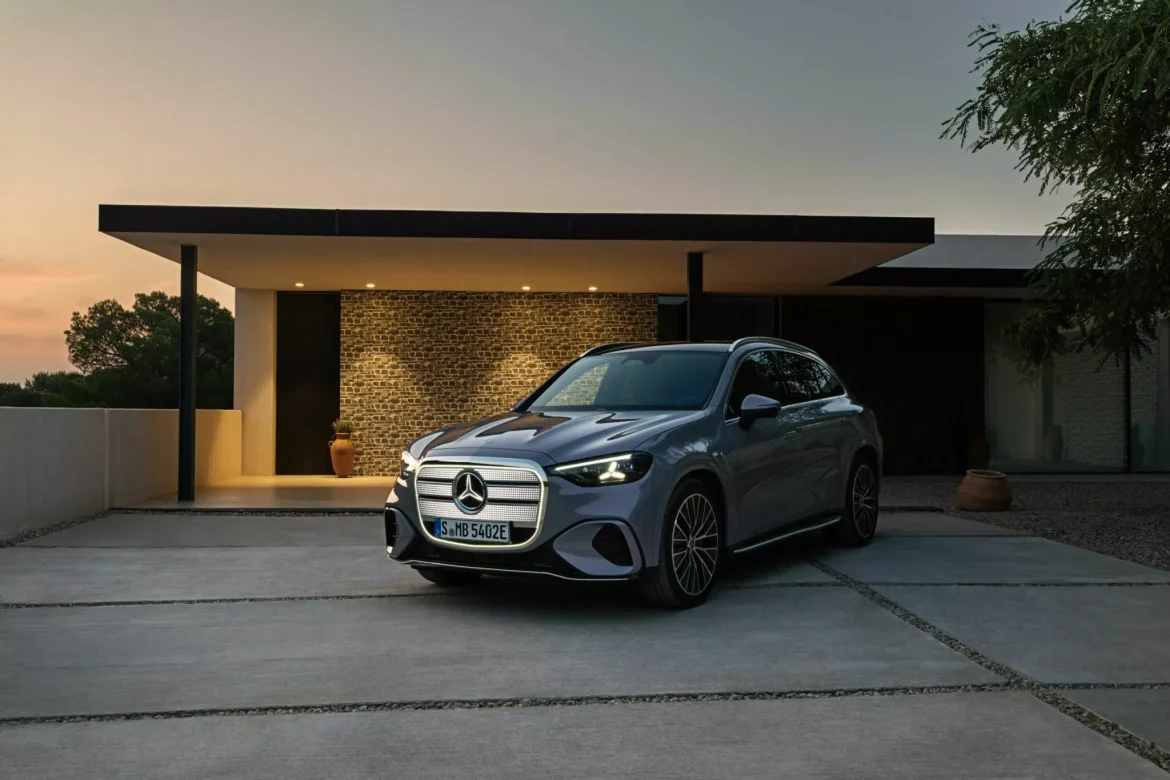 2026-Mercedes-Benz-GLC-with-EQ-Technology-12-2048×1366
