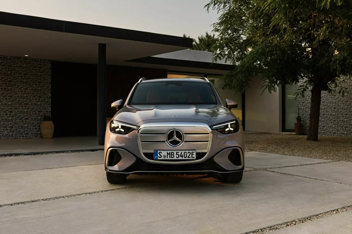 2026-Mercedes-Benz-GLC-with-EQ-Technology-13-2048×1366