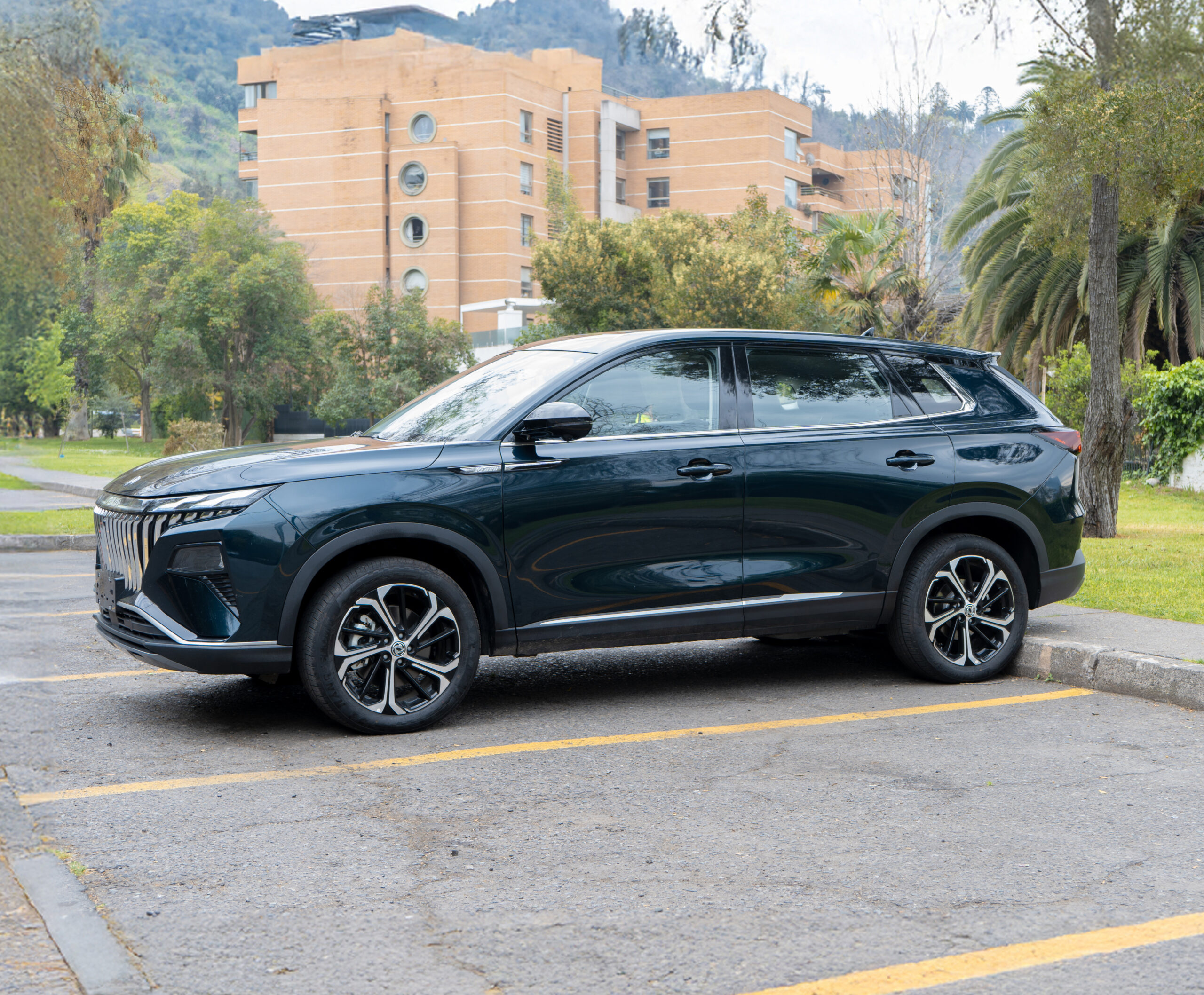 Dongfeng Huge