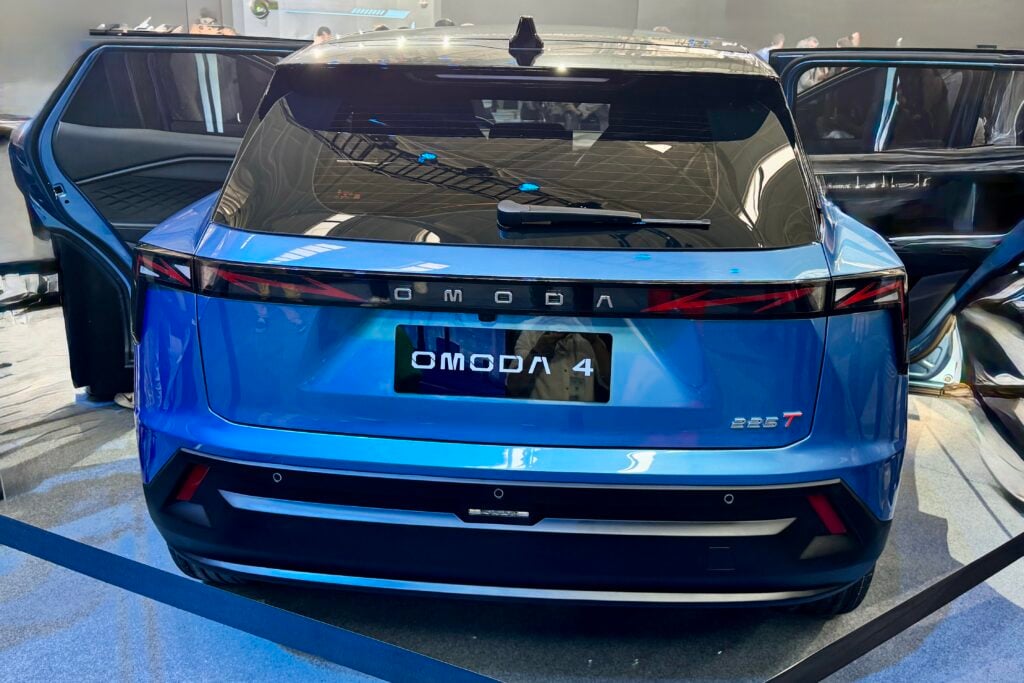 Omoda C4