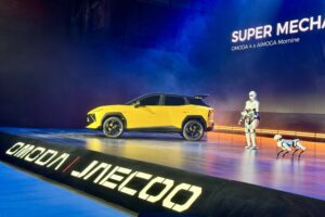 Omoda C4 SHS-H