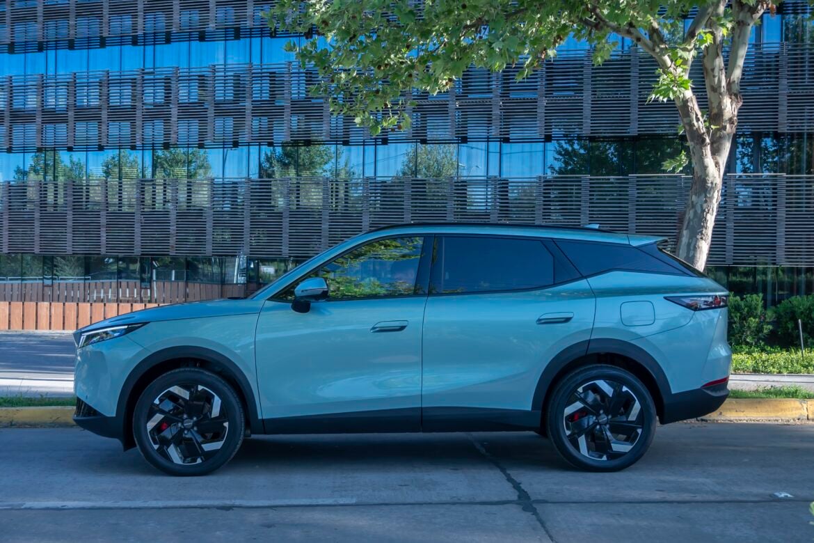Omoda C7