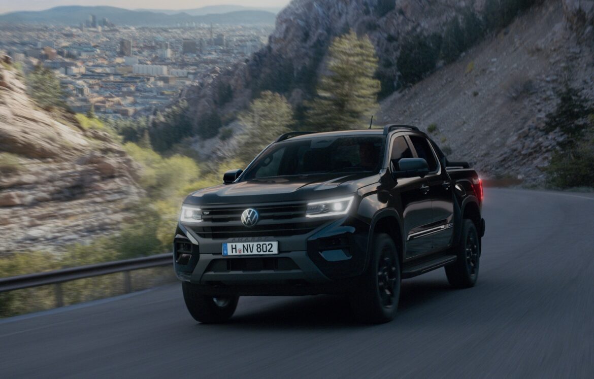 Amarok Dark Label Rutamotor 01 NEU_251113_VW_Amarok-DarkLabel_Shot01-B_v08-2_16x9