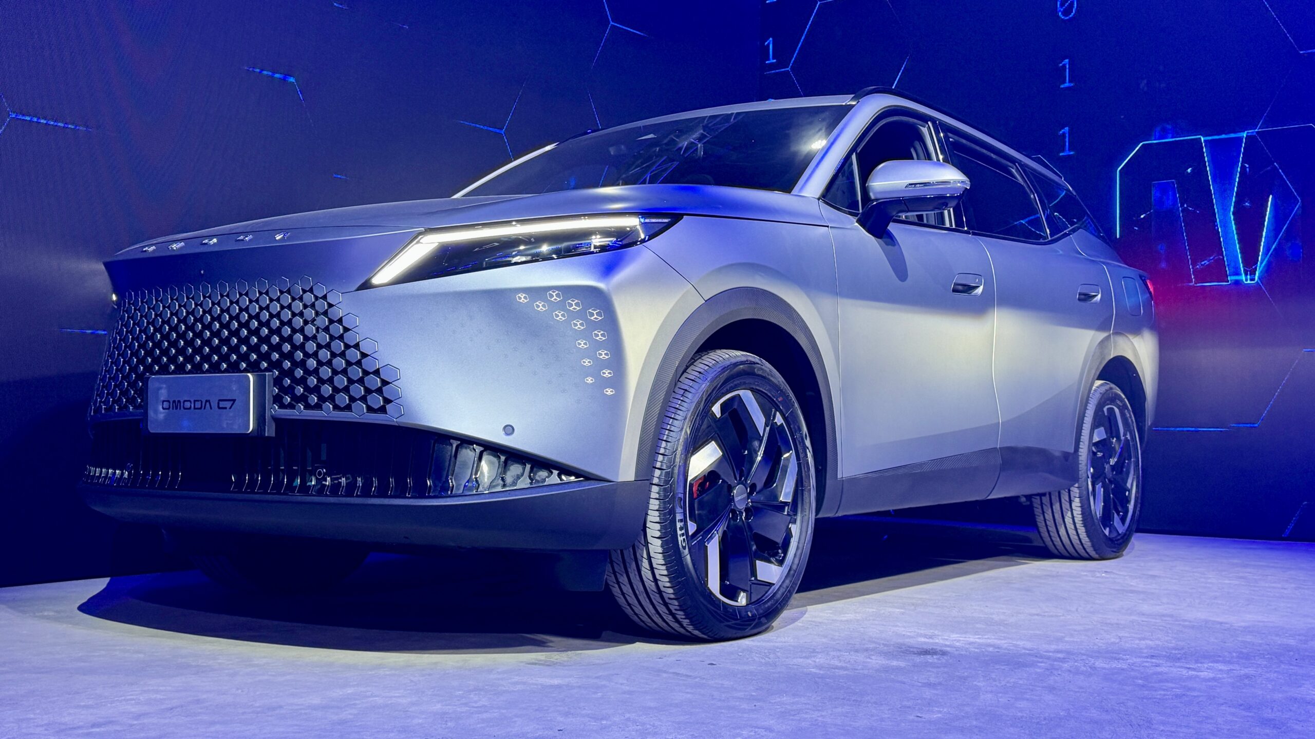 Omoda C7