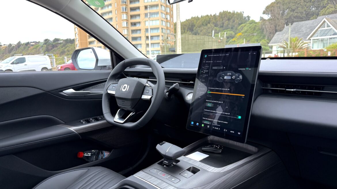 Changan Eado Plus iDD Changan Eado Plus iDD