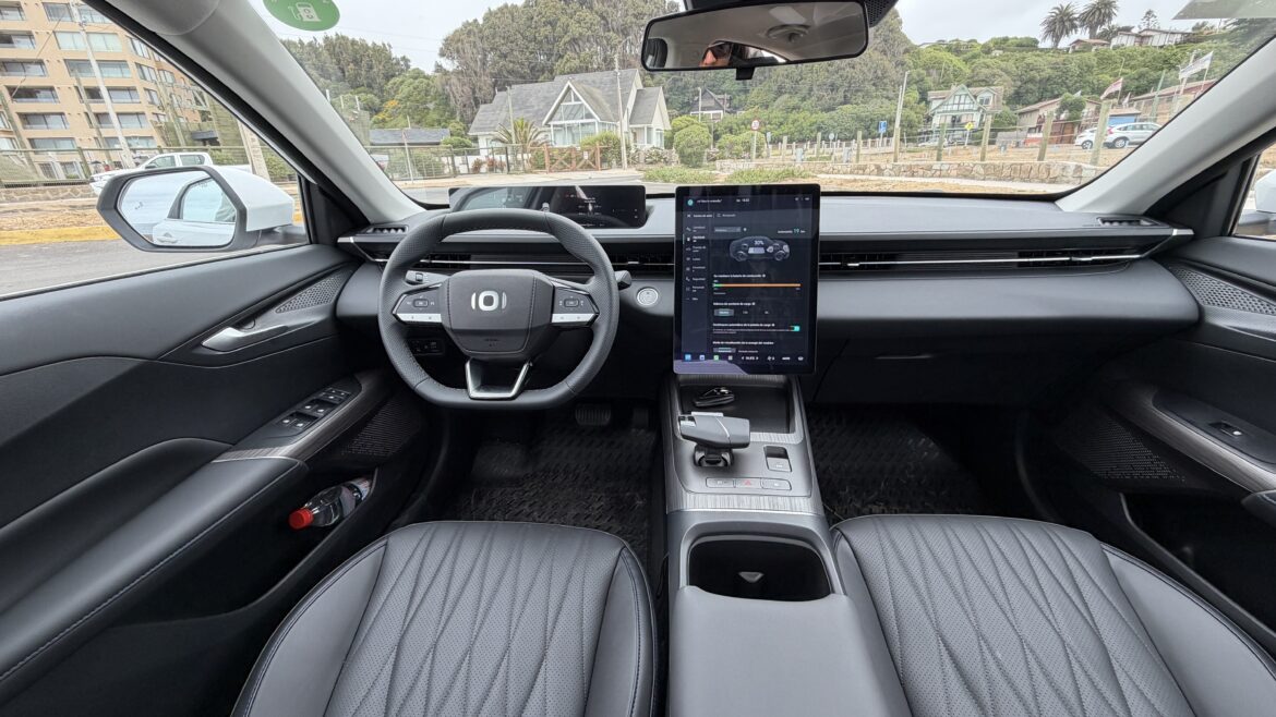 Changan Eado Plus iDD Changan Eado Plus iDD