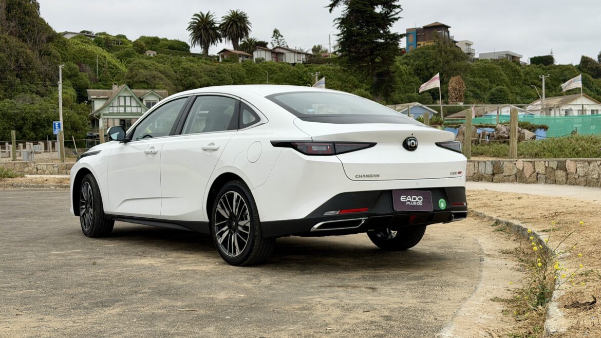 Changan Eado Plus iDD Changan Eado Plus iDD