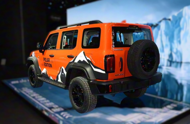 Tank 300 Polar Edition
