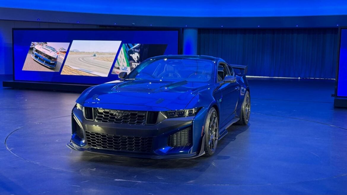 Ford Mustang Dark Horse SC - La apuesta de Ford Racing para ganarle a ...