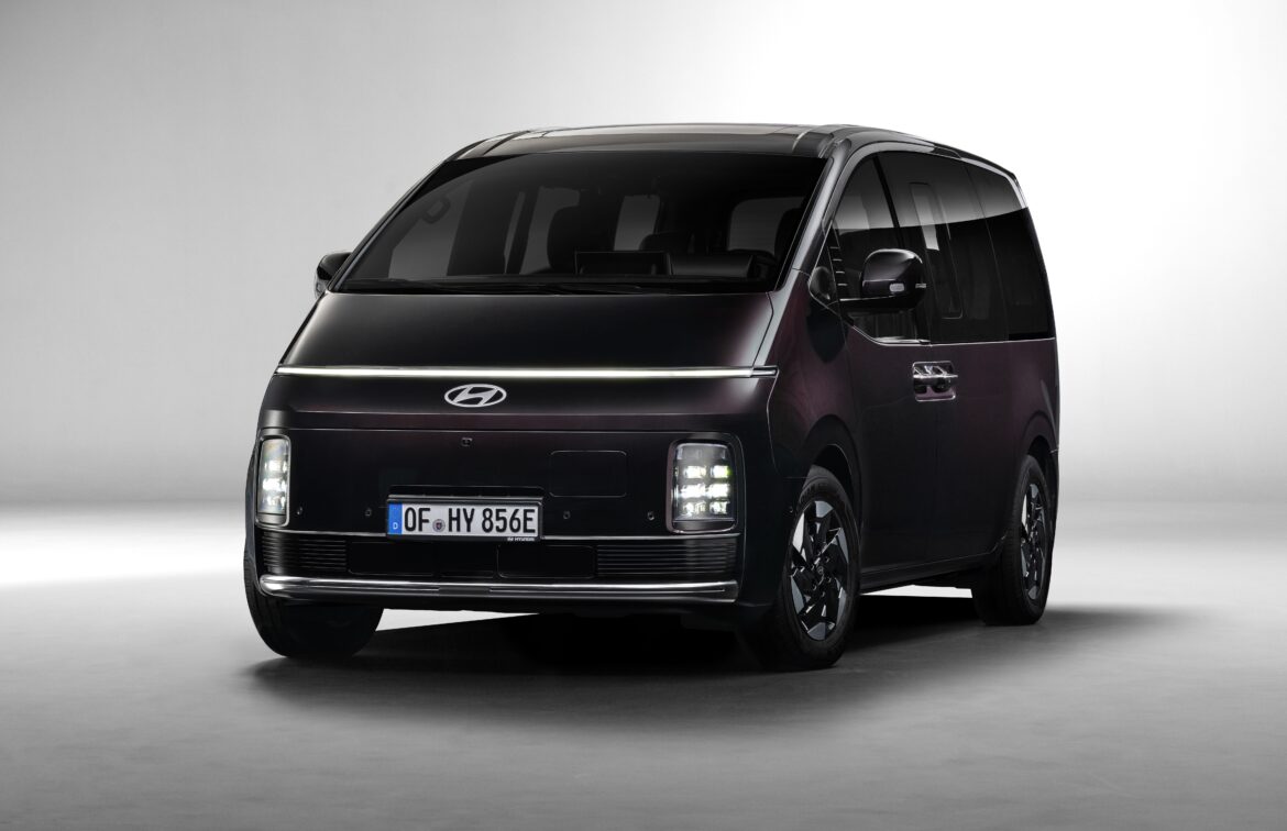 Hyundai Staria